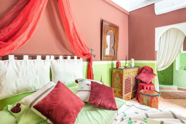 마라케시 Riad Des Mile Nuits 빌라 외부 사진