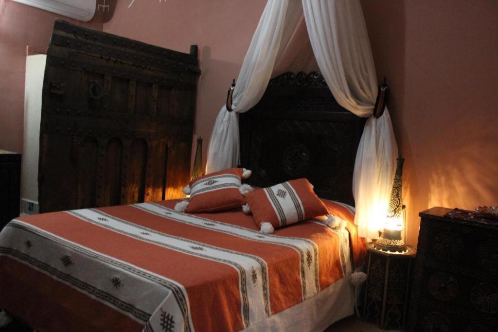 마라케시 Riad Des Mile Nuits 빌라 외부 사진